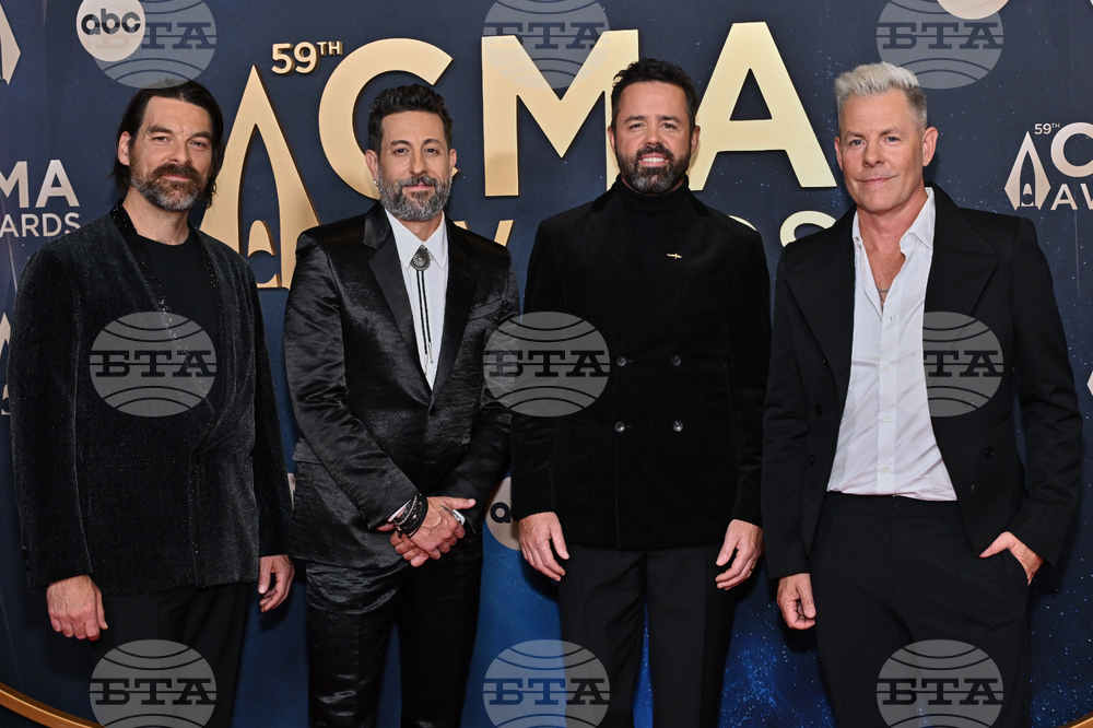 59th Annual CMA Awards - Arrivals