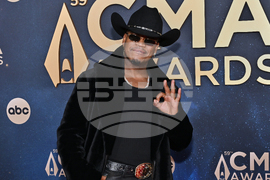 59th Annual CMA Awards - Arrivals