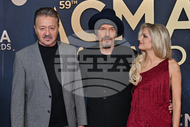 59th Annual CMA Awards - Arrivals
