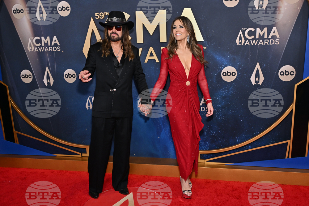 59th Annual CMA Awards - Arrivals