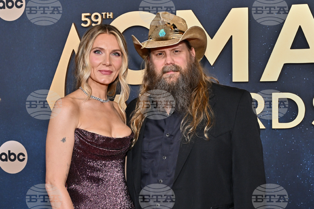 59th Annual CMA Awards - Arrivals