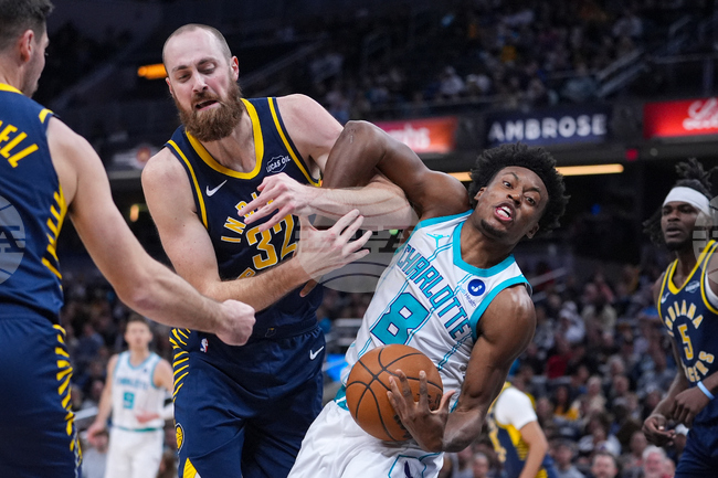 APTOPIX Hornets Pacers Basketball