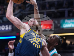 Hornets Pacers Basketball