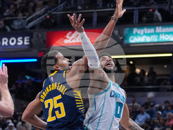 Hornets Pacers Basketball