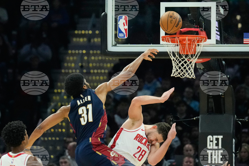 APTOPIX Rockets Cavaliers Basketball