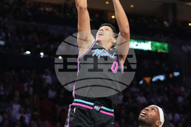 Warriors Heat Basketball