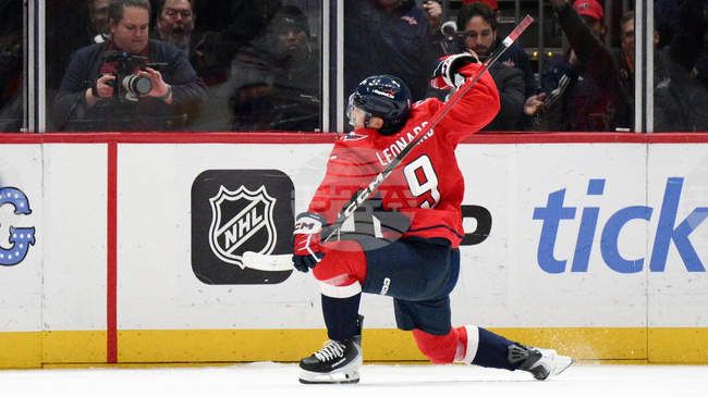 Райън Ленард и Чарли Линдгрен от хокейния Вашингтон Кепитълс са с контузии