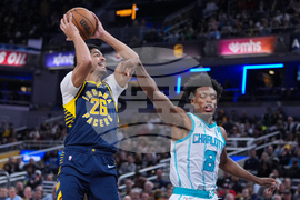 Hornets Pacers Basketball