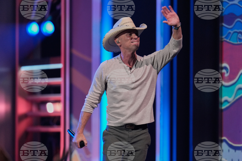 59th Annual CMA Awards - Show