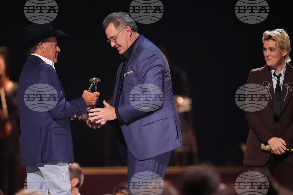 59th Annual CMA Awards - Show