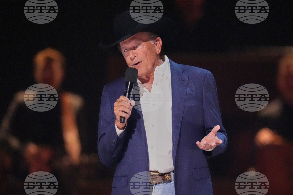 59th Annual CMA Awards - Show