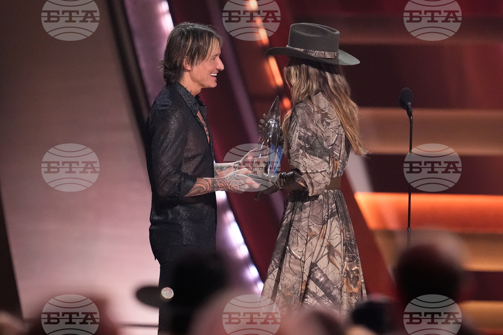 59th Annual CMA Awards - Show