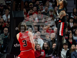 Bulls Trail Blazers Basketball