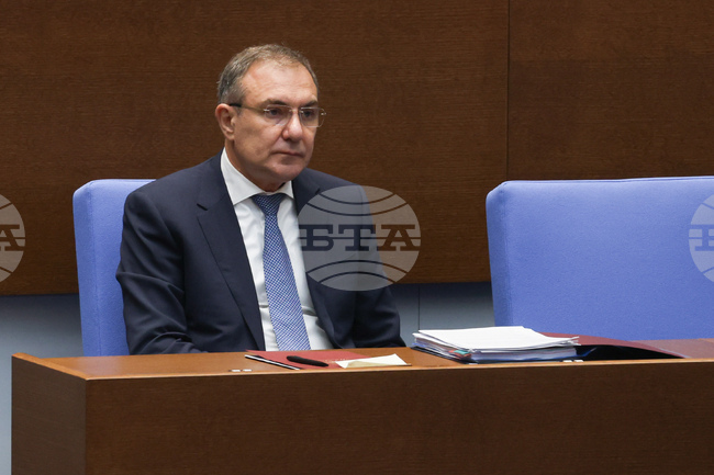 Парламентът обсъжда на първо четене Законопроекта за бюджета на държавното обществено осигуряване за 2026 г. 