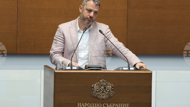 Пленарното заседание на парламента беше прекъснато за времето на провеждане на заседанието на бюджетната комисия