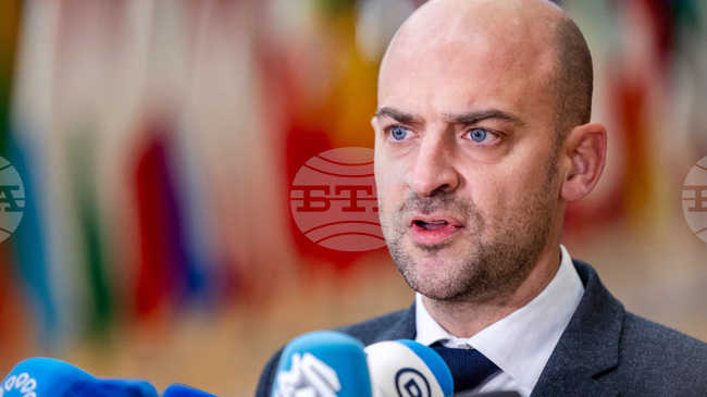 Замразяването на руските активи колкото се може по-дълго е важно решение, заяви френският външен министър