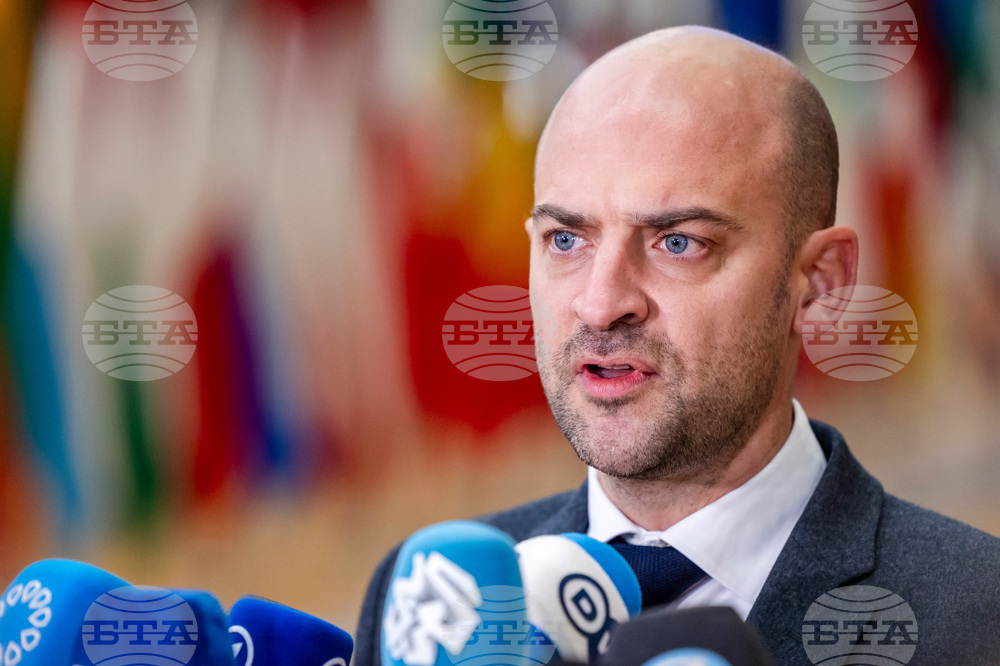 Замразяването на руските активи колкото се може по-дълго е важно решение, заяви френският външен министър