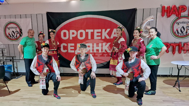 Разградската Танцова работилница „Елбетица“ беше специален гост на група „Хоро“ във Фрайбург 