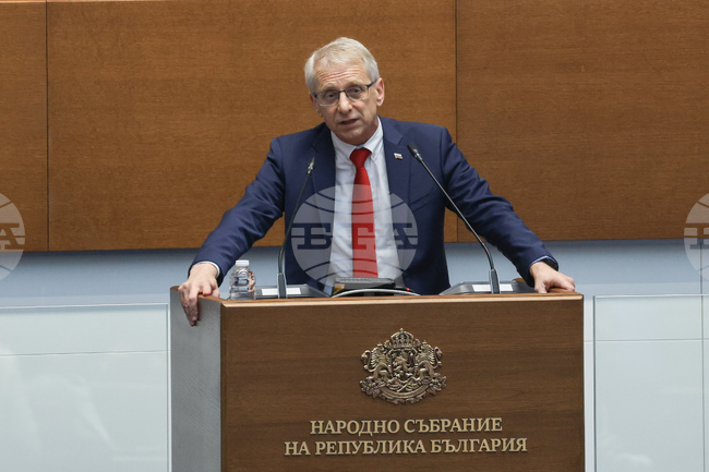 От „Продължаваме промяната“ ще изпратят сигнал до прокуратурата заради агресия на депутат от „ДПС- Ново начало“ срещу техен сътрудник