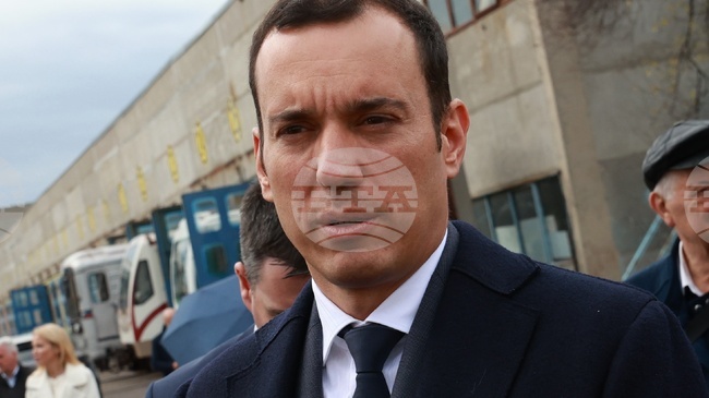 Време е Пеевски да влезе в ролята на депутат, а не на монарх или кмет, каза столичният кмет Васил Терзиев