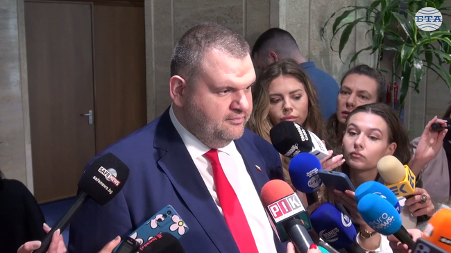 Лидерът на „ДПС - Ново начало“ Делян Пеевски подкрепя предложението на ГЕРБ за 120 лева коледни добавки за пенсионерите