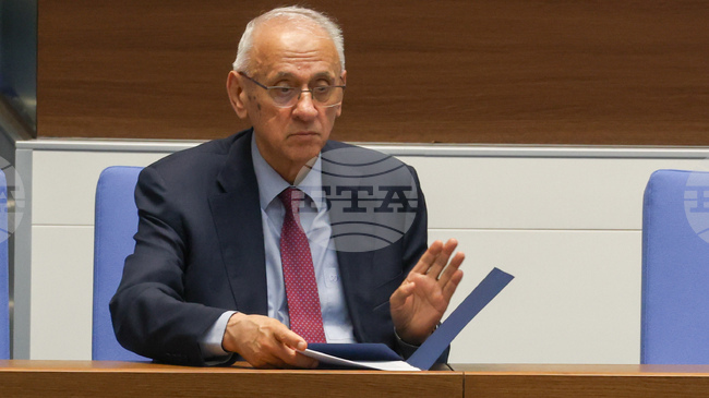 Нов момент в бюджета на НЗОК са 260 млн. евро трансфери от централния бюджет за плащане на дейности на лечебни заведения, заяви Силви Кирилов