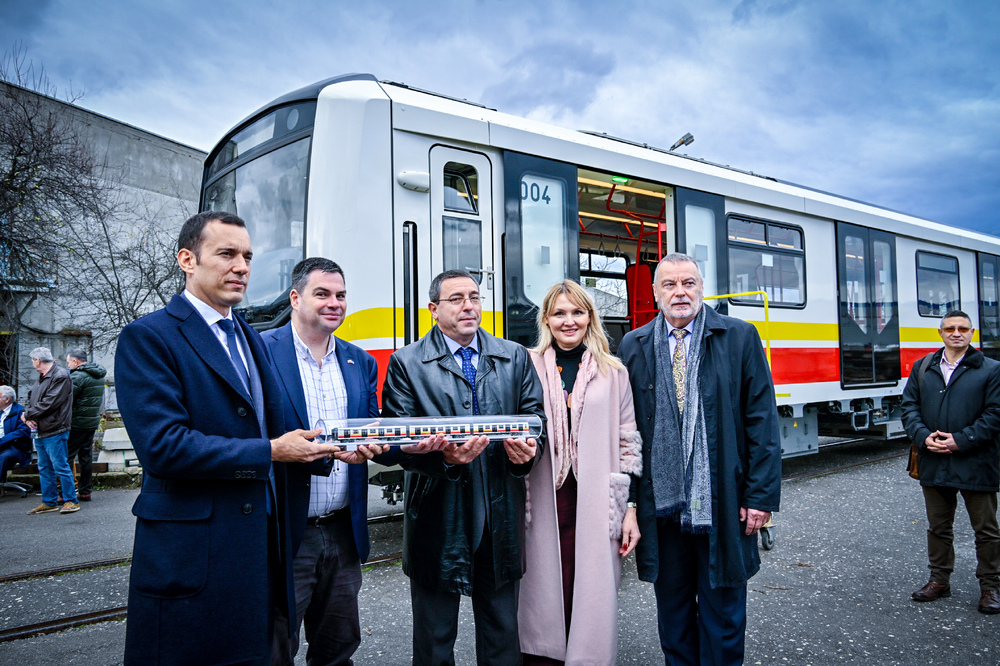 Кметът Васил Терзиев представи първия от новите влакове на метрото