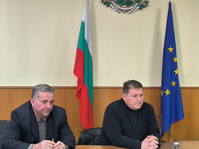 ОА Добрич: Готовността за зимата бе тема на заседание на Областна комисия по безопасност на движение по пътищата