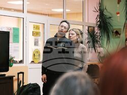 Народният театър представи „Глембаеви“ предпремиерно в дом за възрастни хора, снимка – Народен театър/ Петко Мавродиев