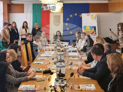 Левски - кръгла маса - деца