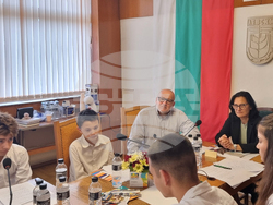 Левски - кръгла маса - деца