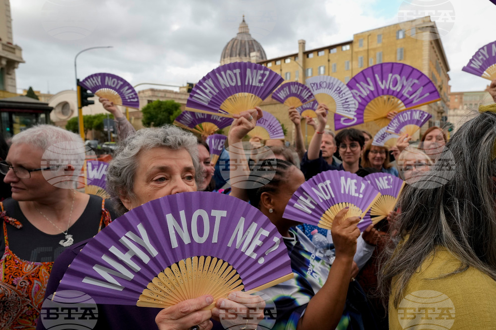 Women's Voices-Patriarchal Faiths