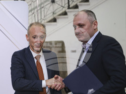 Българска академия на науките - „Необходими ли са ограничения за достъпа на деца до социалните мрежи?“ - национална кръгла маса