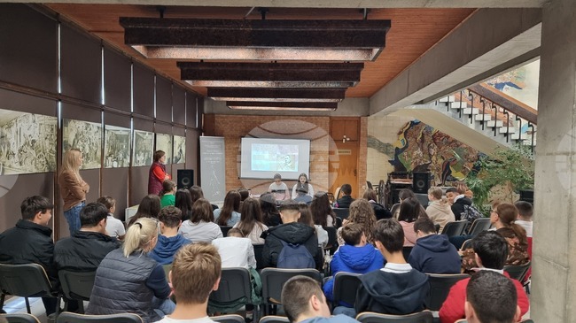 Маратон на четенето започна в Дом-паметника „Йордан Йовков“ в Добрич