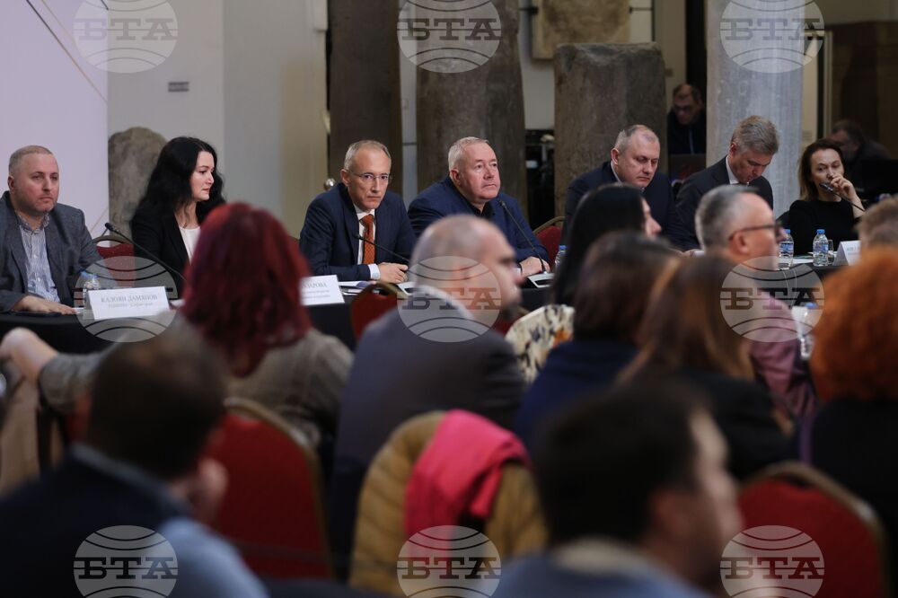 Министерството на образованието организира дискусия за ограничаване на социалните мрежи за деца