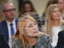 Българска академия на науките - „Необходими ли са ограничения за достъпа на деца до социалните мрежи?“ - национална кръгла маса