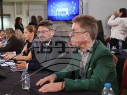 Българска академия на науките - „Необходими ли са ограничения за достъпа на деца до социалните мрежи?“ - национална кръгла маса