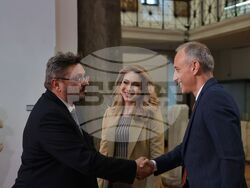 Българска академия на науките - „Необходими ли са ограничения за достъпа на деца до социалните мрежи?“ - национална кръгла маса