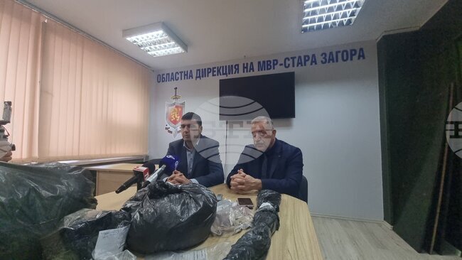 Петима души са задържани в Стара Загора при специализирана полицейска операция, свързана с разпространението на наркотици 