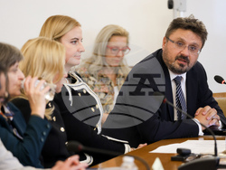 Парламент - Комисия по културата и медиите - заседание