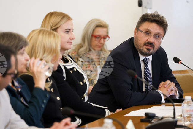 Парламент - Комисия по културата и медиите - заседание