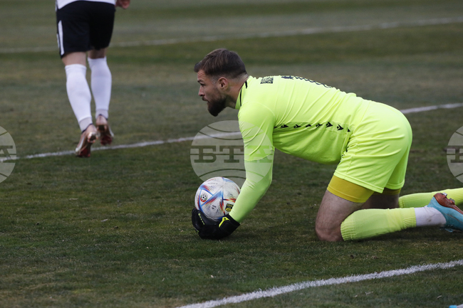 Вратарят Бусато не тренира с ЦСКА заради стомашно неразположение