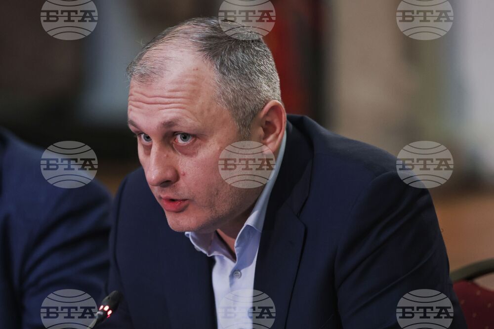 Българска академия на науките - „Необходими ли са ограничения за достъпа на деца до социалните мрежи?“ - национална кръгла маса