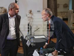 Българска академия на науките - „Необходими ли са ограничения за достъпа на деца до социалните мрежи?“ - национална кръгла маса