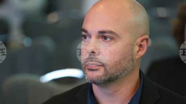 Има щети по инфраструктурата, извършва се оглед, каза директорът на Столичния инспекторат Николай Неделков след снощния протест