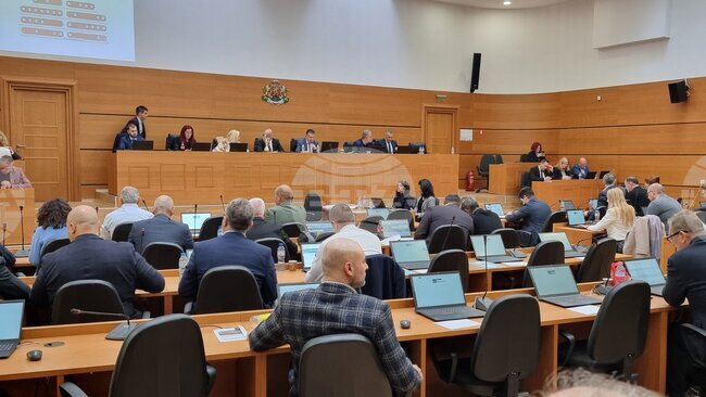 Общински съвет - Пловдив гласува удостояването със званието „Почетен гражданин на Пловдив“ на инж. Тодор Петков и скулптора Николай Савов