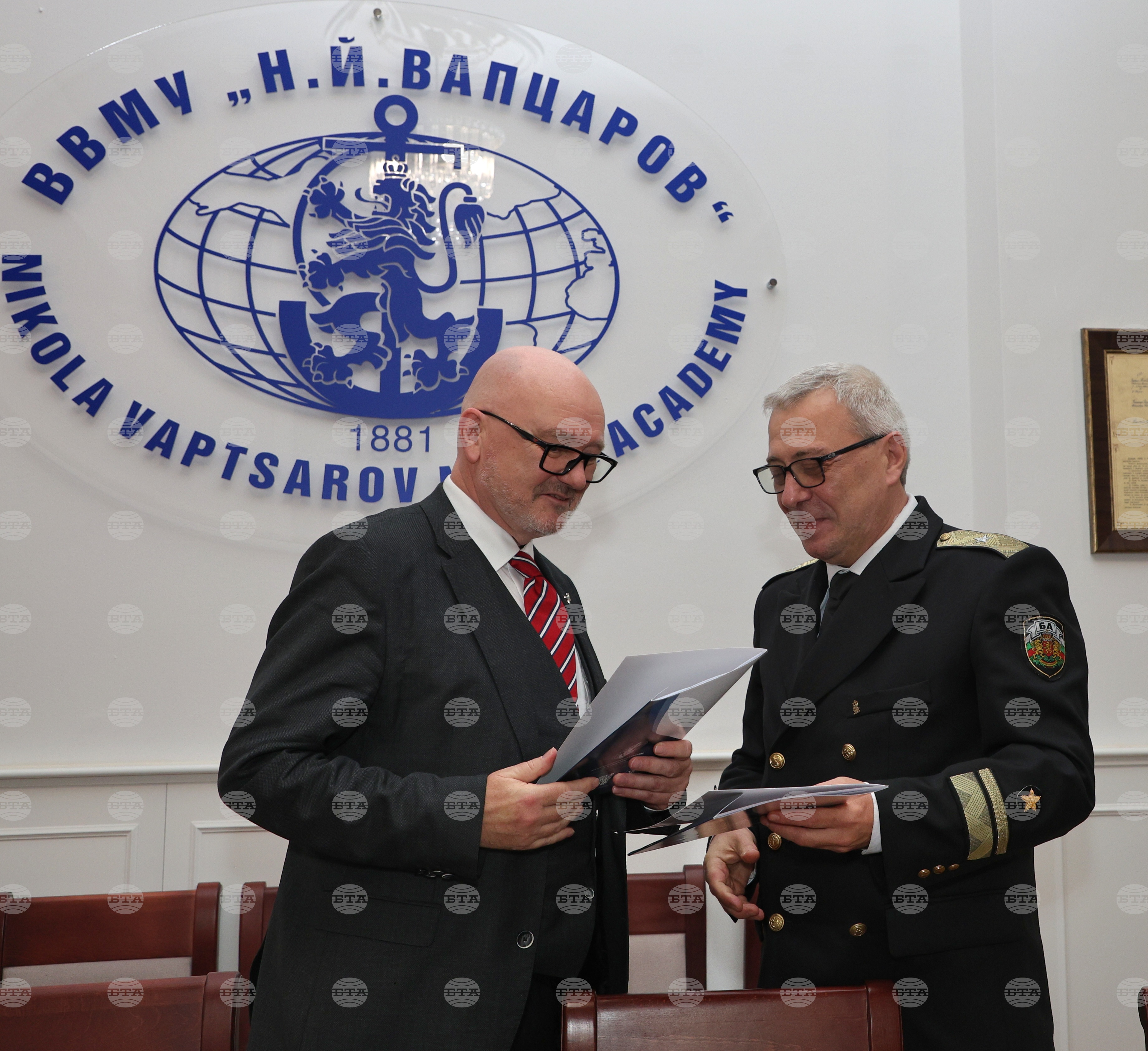 Варна - Подписване на меморандум за сътрудничество между ВВМУ „Н. Й. Вапцаров“ и Фондация „Конрад Аденауер“ - България