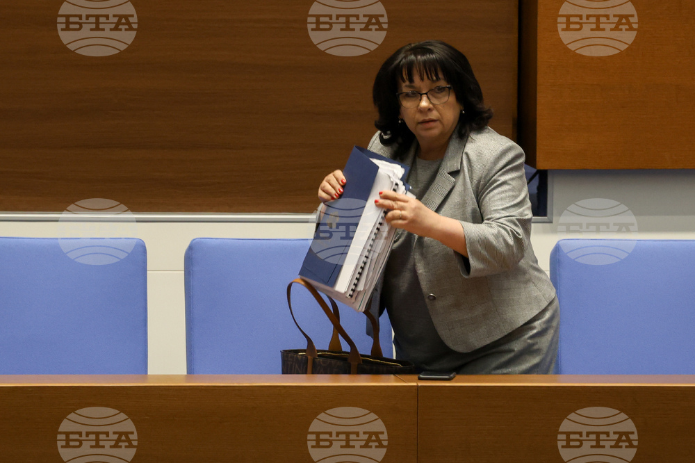 Законопроектът за държавния бюджет влезе на първо четене в пленарната зала, дебатът по план-сметката за 2026 г. е предвиден за утре 