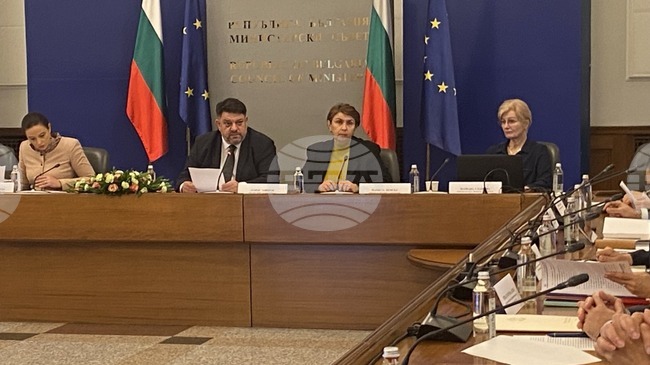 С режим на водата към 17 ноември са 23 344 души, което е с 210 000 по-малко в сравнение с миналата година, съобщиха от Министерския съвет