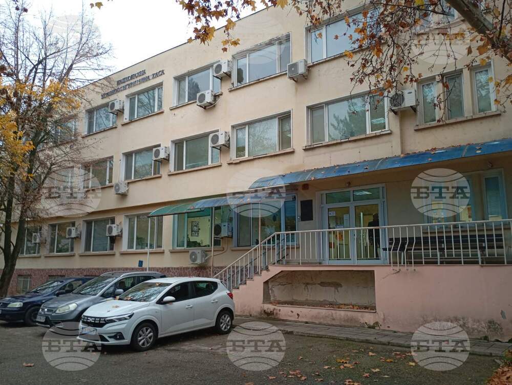 Специалисти от Регионалната здравноосигурителна каса в Ловеч разясняват правата на осигурените ученици и възрастните